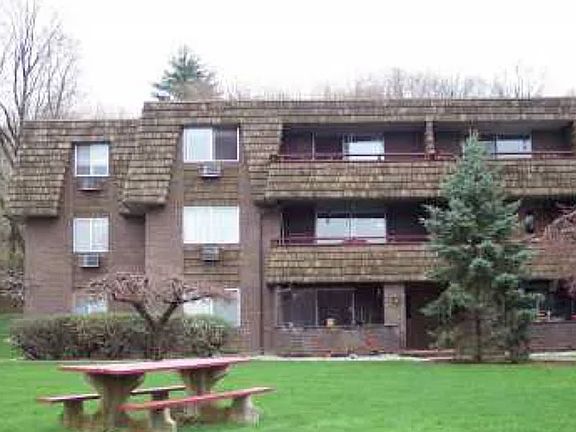 2nd image of 30 Stony Brook Dr APT A5