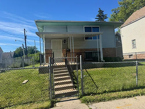 2023 W Brown St Photo 1