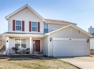 962 Winter Park Dr, Fenton, MO 63026