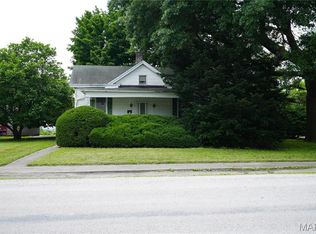 114 W 2nd South St, Mount Olive, IL 62069