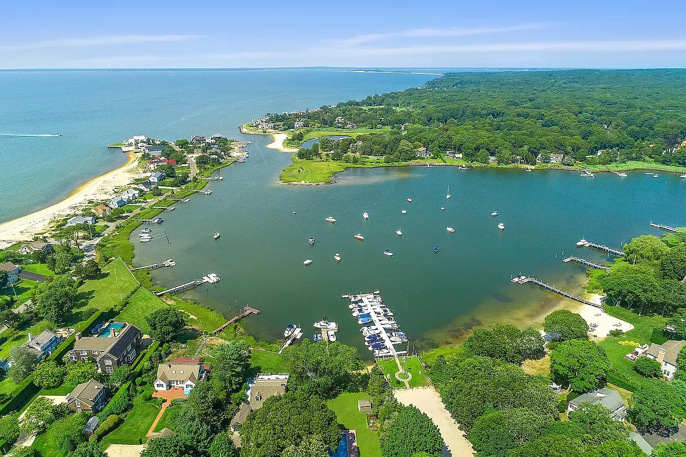 Perfect for Boaters and Water Lovers — Photo 2