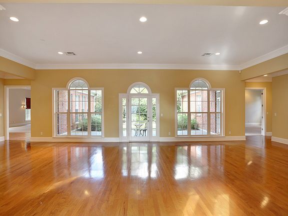 GREAT ROOM-LIVING & DINING