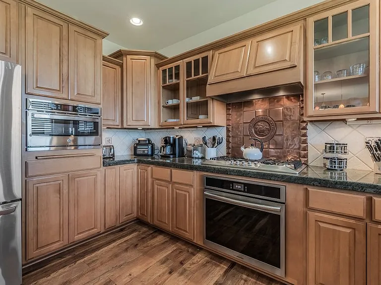 614 Granite Ridge Dr — Photo 3