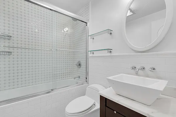 Rented by Compass | media 40