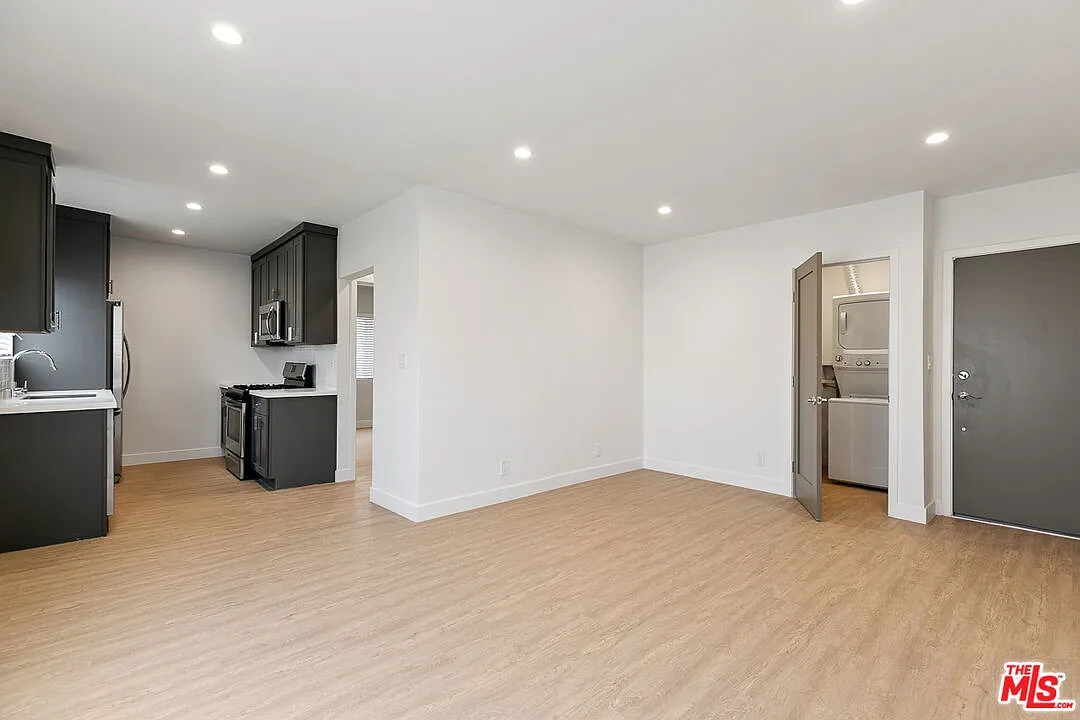 1 bed, 1.0 bath, 850 sqft, $2,795 — Photo 1