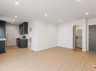 3314 S Mentone Ave #8, Los Angeles, CA 90034