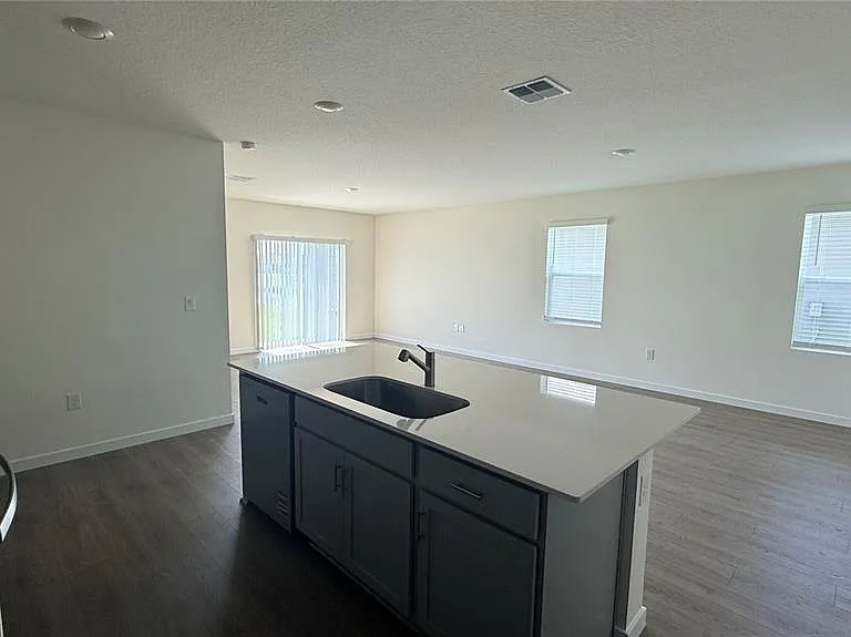 2046 Walnut Creek Dr — Photo 12