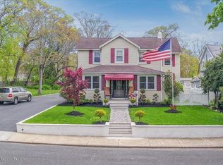 209 Lewis St, Oakhurst, NJ 07755