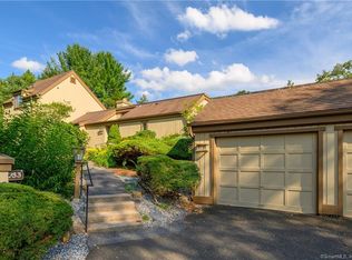 733 Heritage Vlg #B, Southbury, CT 06488