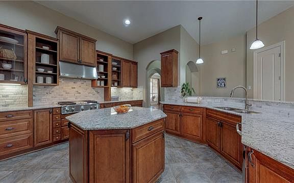 5th image of 10612 Camillia Blossom Ln
