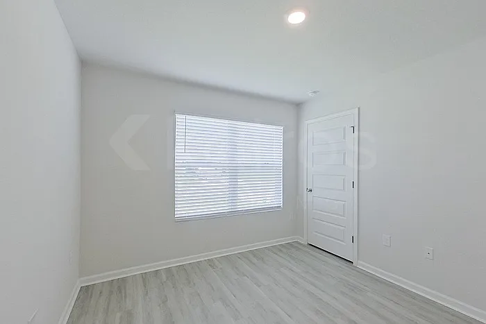 409 Monarch Ln — Photo 8