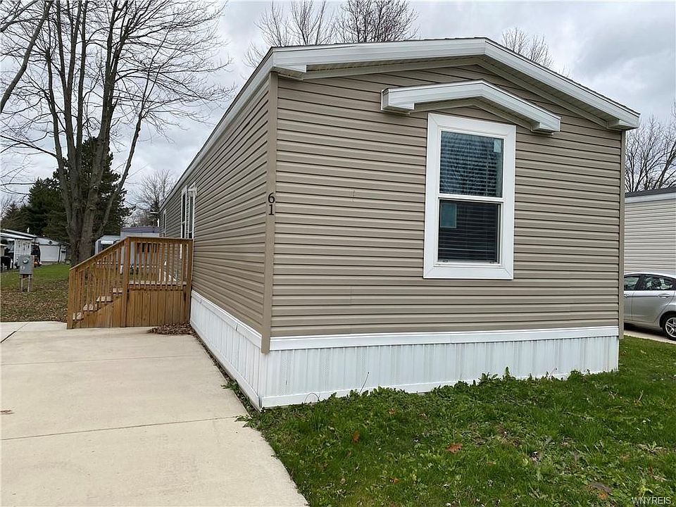 1st image of 61 Aspen St