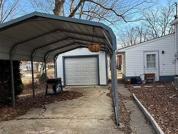 4th image of 2067 S 4th St