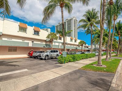 3745 NE 171st St APT 60, North Miami Beach, FL, 33160