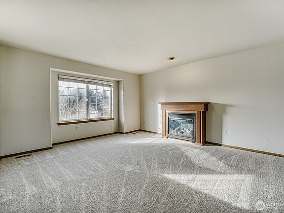3rd image of 15711 24th Avenue E
