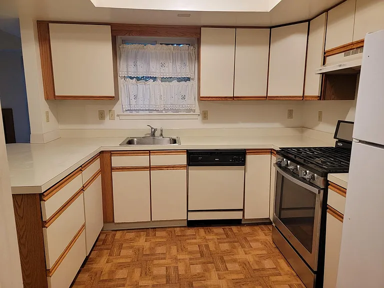 107 Kevin Ct — Photo 6