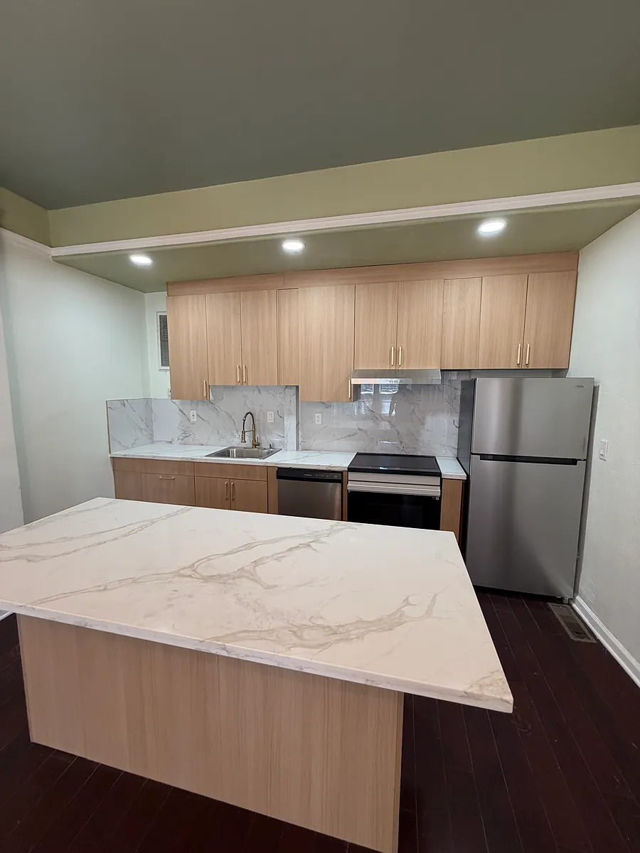 Building Photo - 145 Sunol St #2