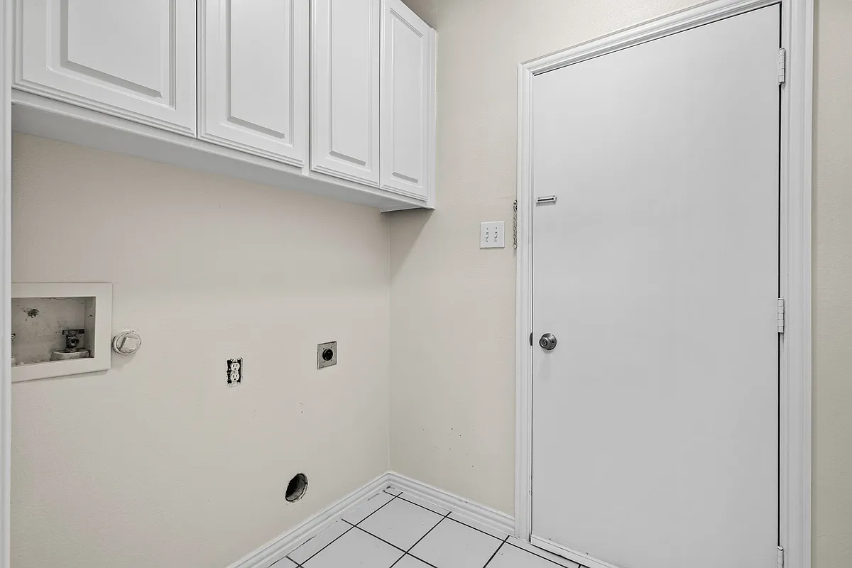 Building Photo - 121 Wildwood Ct #300