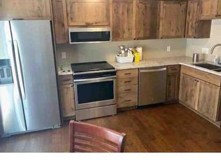 7627 Arboretum Village Cir, Chanhassen, MN 55317