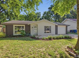 517 E 11th St, Washington, MO 63090