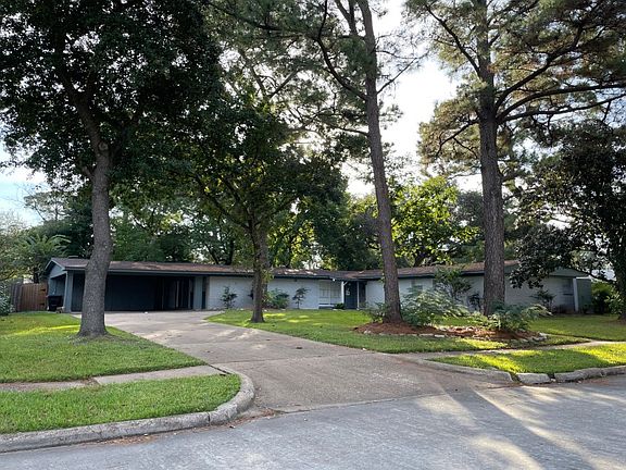 3rd image of 2111 Sieber Dr