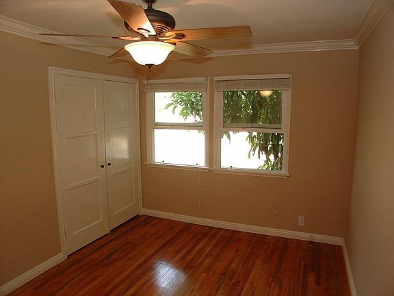 4th image of 621 N Fairview St