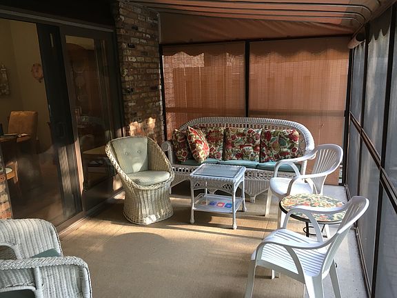 5th image of 1024 Zanzibar Ln N