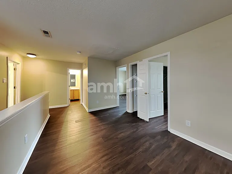 551 Grabill Dr — Photo 10