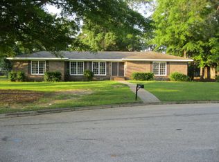 1001 Camelot Ct, Dothan, AL 36303