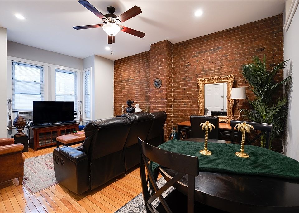 1st image of 114 Trenton St #1