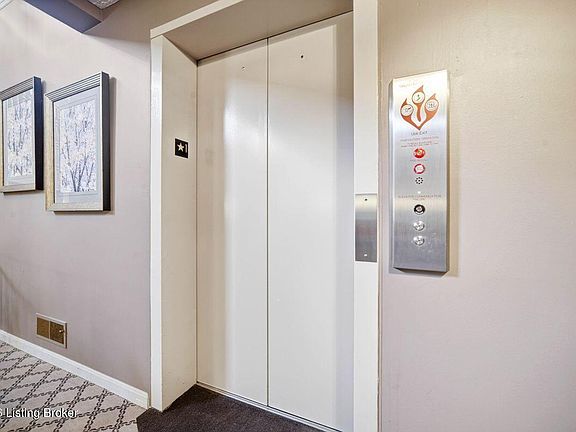 3rd image of 1602 Gardiner Ln APT 130