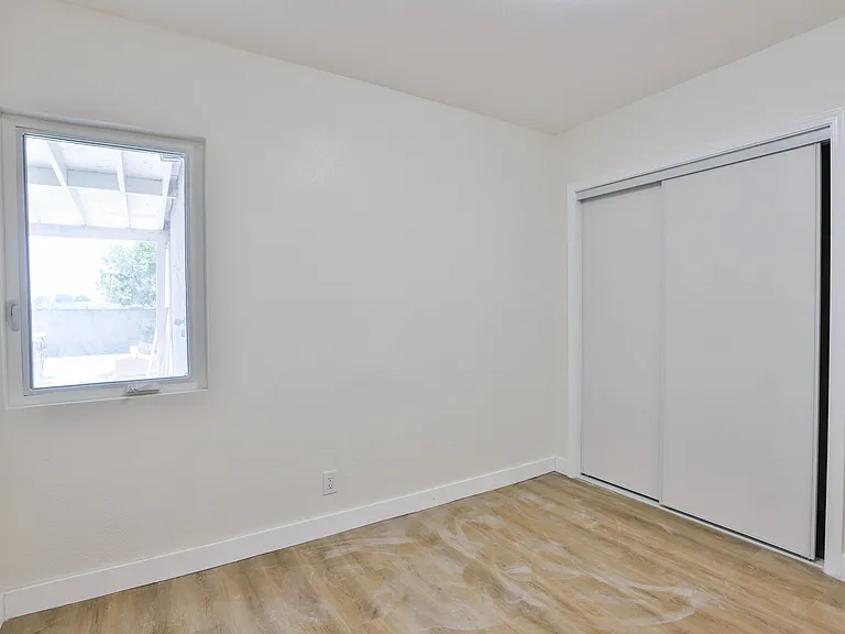 4132 Lynd Ave #B — Photo 15