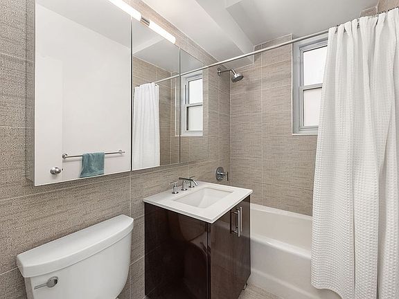 5th image of 63 E 9th St APT 3U