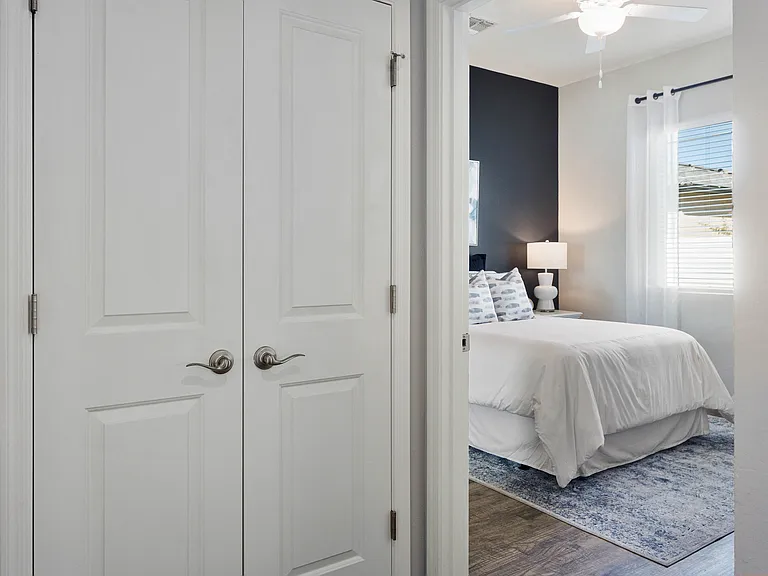 The Logan at Ellsworth — Photo 20