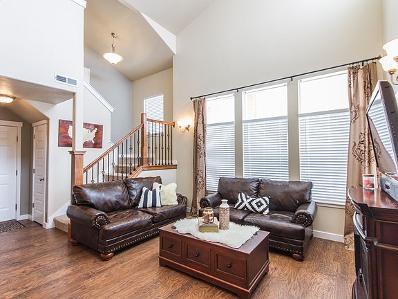 5th image of 2815 S Fairgrove Ln