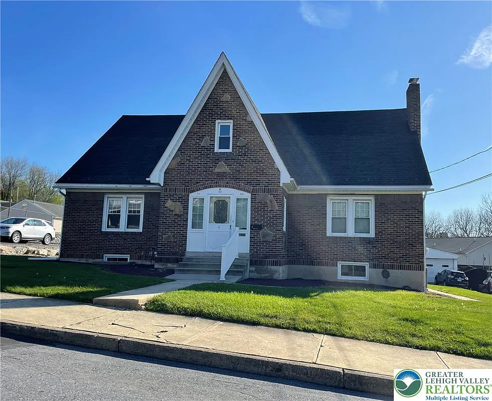 1 bed, 1.0 bath, 800 sqft, $1,495 — Photo 1