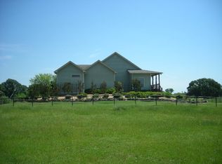 7242 Fm 69, Como, TX 75431