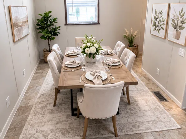 175 Parker Lake Dr #175A, Oxford, MI 48371