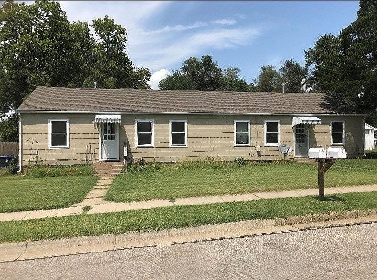 1st image of 1220 W Cave Springs Ave