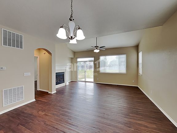 4th image of 137 Sand Cherry St
