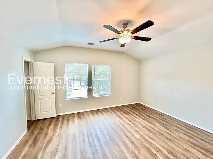 306 Ezekial Ave — Photo 6