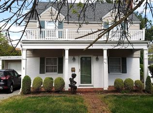 44 Perry St, Hempstead, NY 11550