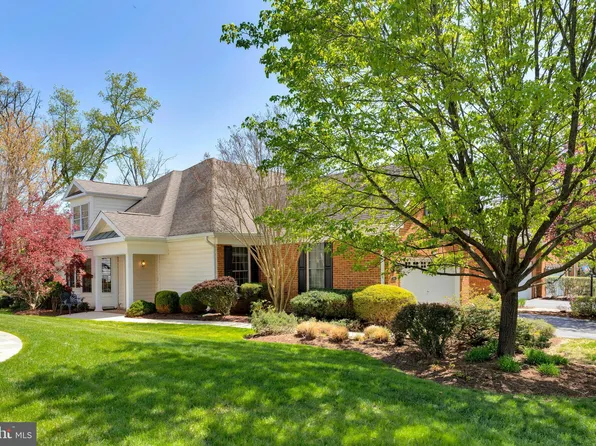 5209 Armour Ct, Haymarket, VA 20169