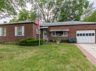 5900 SW 8th St, Des Moines, IA 50315