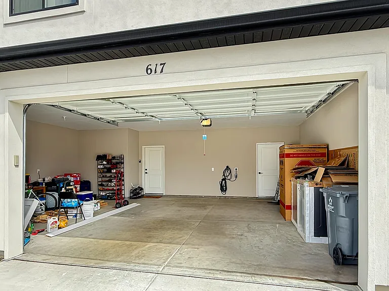 617 S 1080 W — Photo 33
