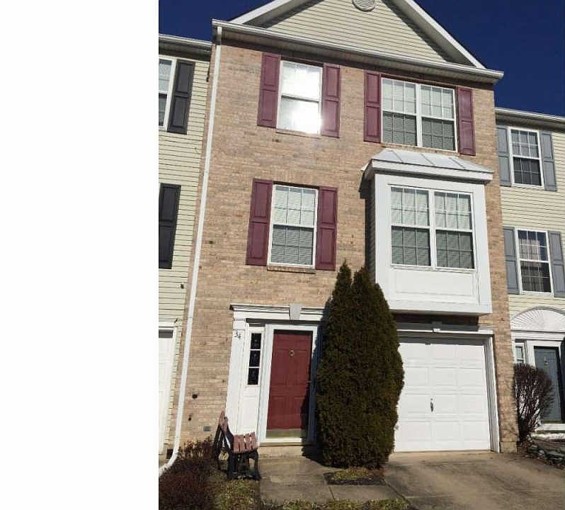 1st image of 34 Chambord Dr