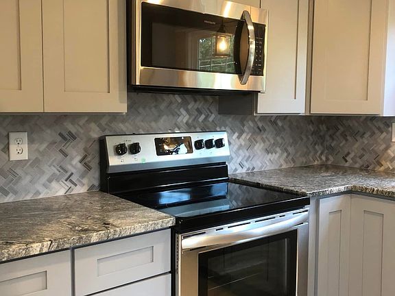 2nd image of 12 Riverview Rd