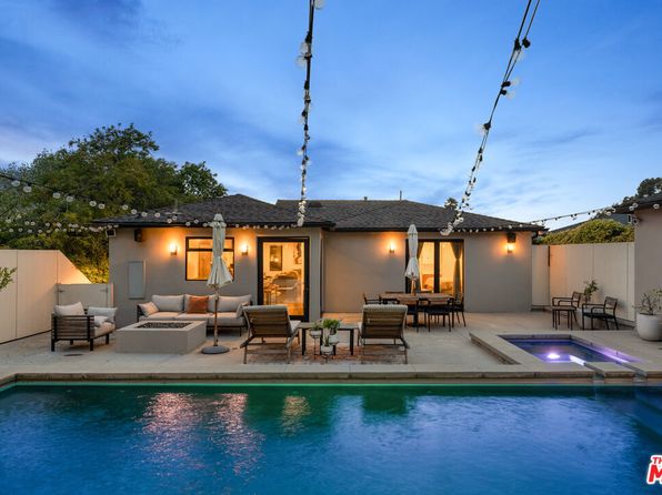 7528 Flight Ave, Los Angeles, CA 90045