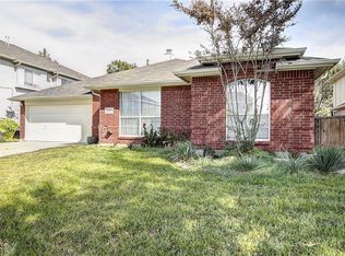 6743 Silvercrest Dr, Arlington, TX 76002