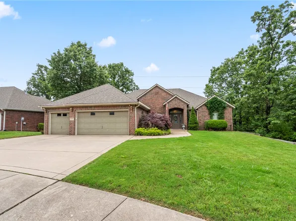 2908 Cortney Cir, Siloam Springs, AR 72761